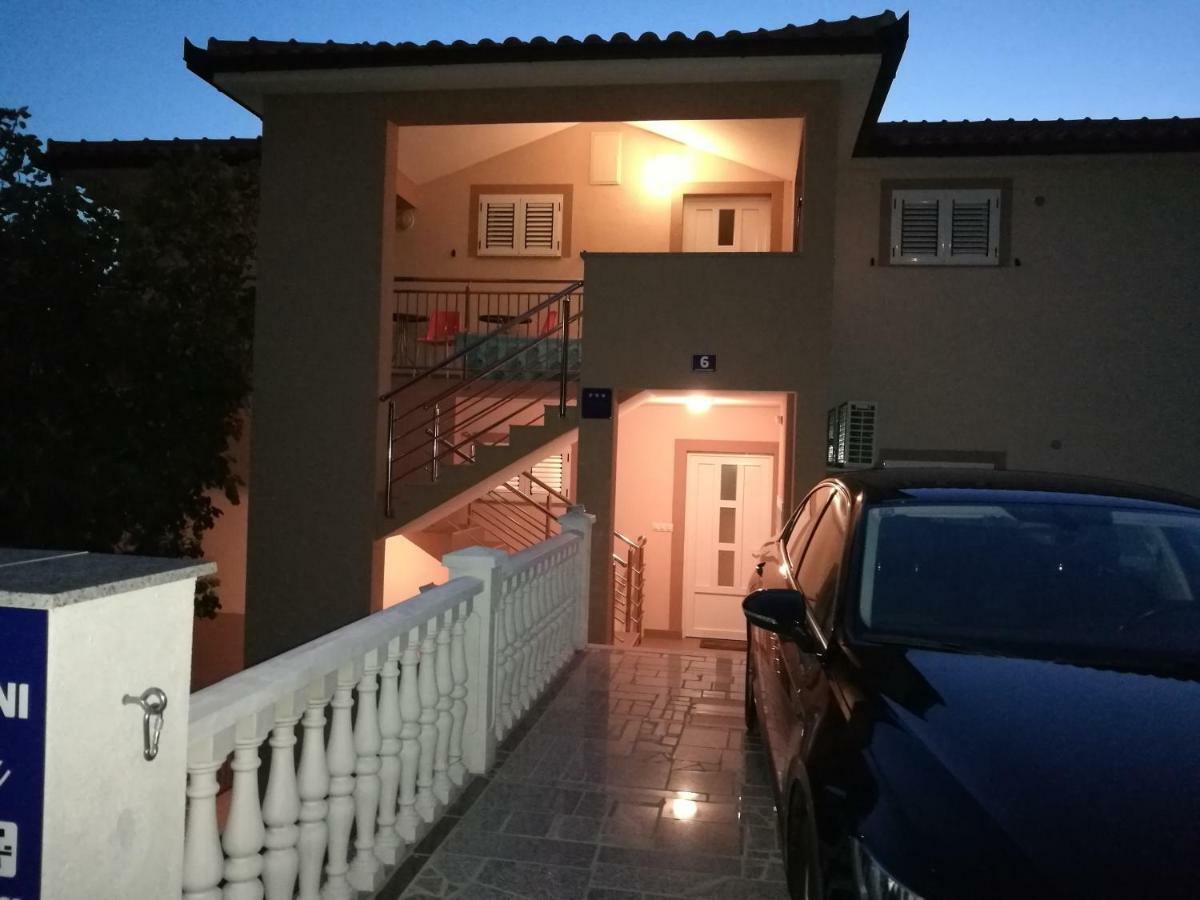 Apartmani Nada クレノヴィツァ エクステリア 写真