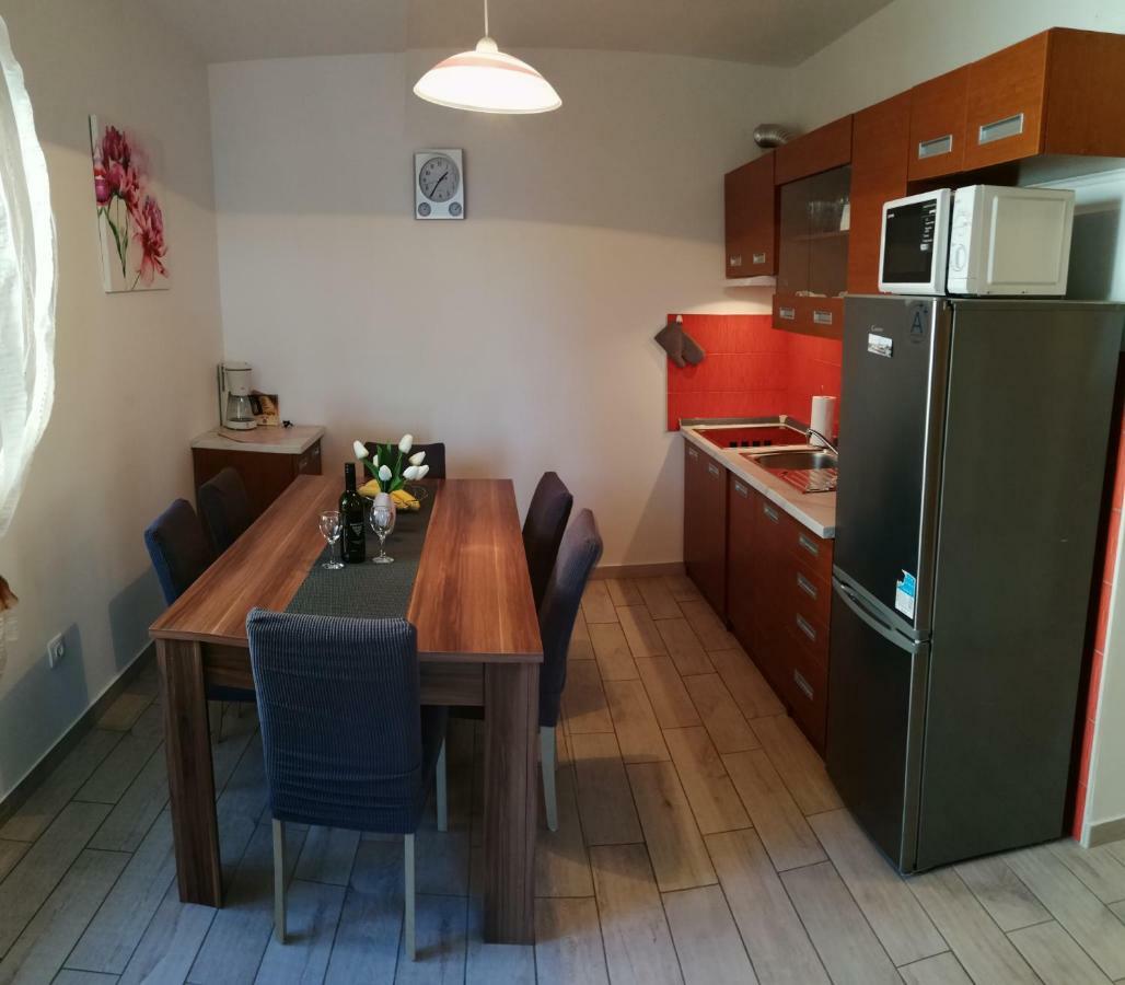 Apartmani Nada クレノヴィツァ エクステリア 写真